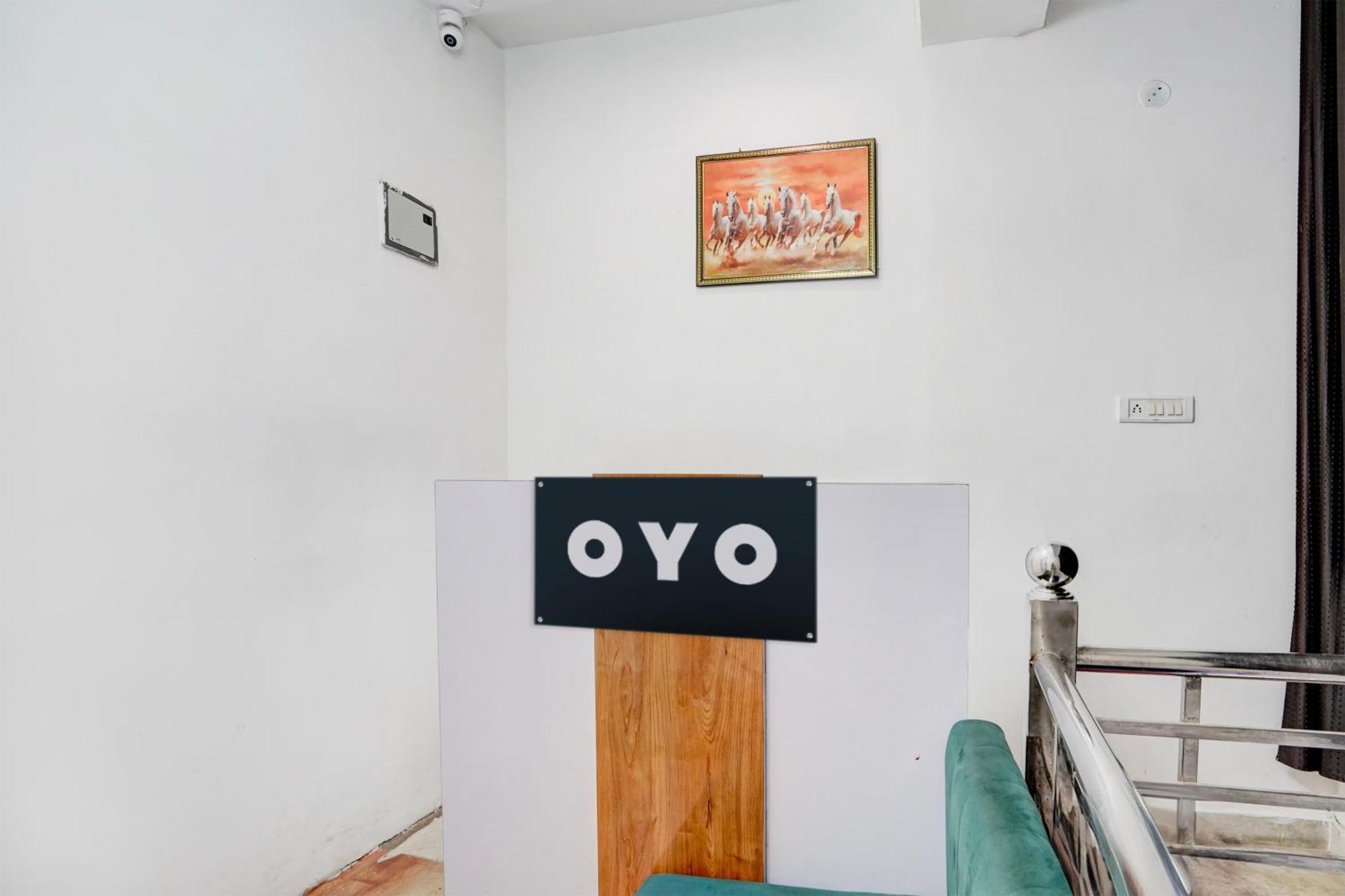 Hotel O Le Empire Stay House Nowe Delhi Zewnętrze zdjęcie