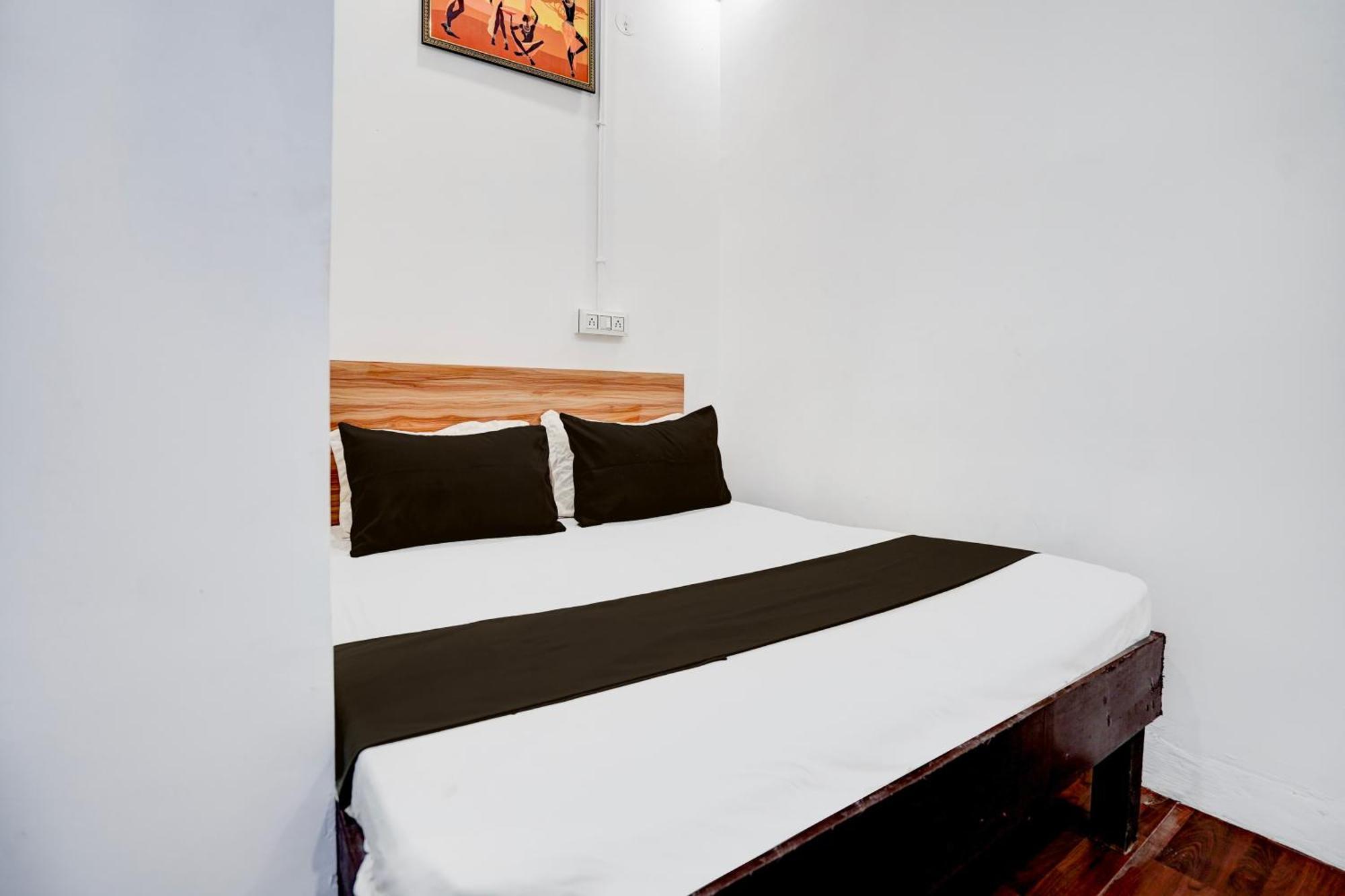Hotel O Le Empire Stay House Nowe Delhi Zewnętrze zdjęcie