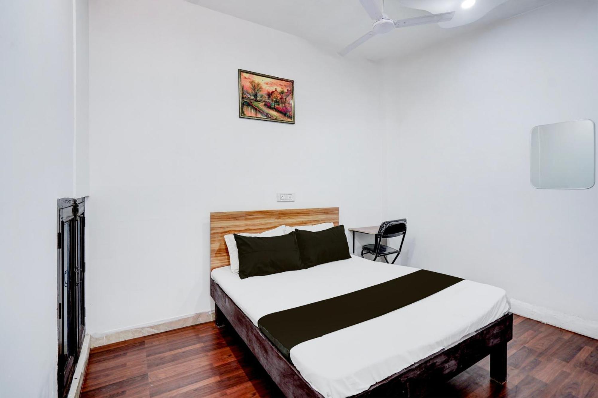Hotel O Le Empire Stay House Nowe Delhi Zewnętrze zdjęcie