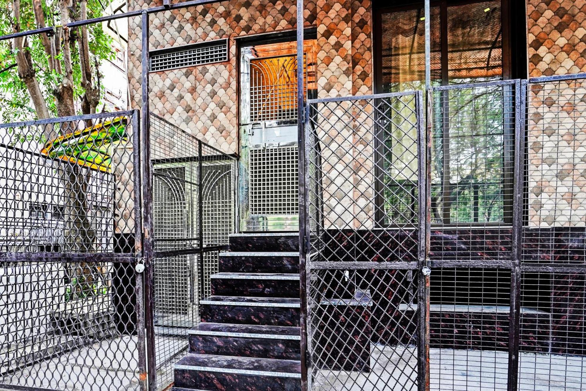 Hotel O Le Empire Stay House Nowe Delhi Zewnętrze zdjęcie