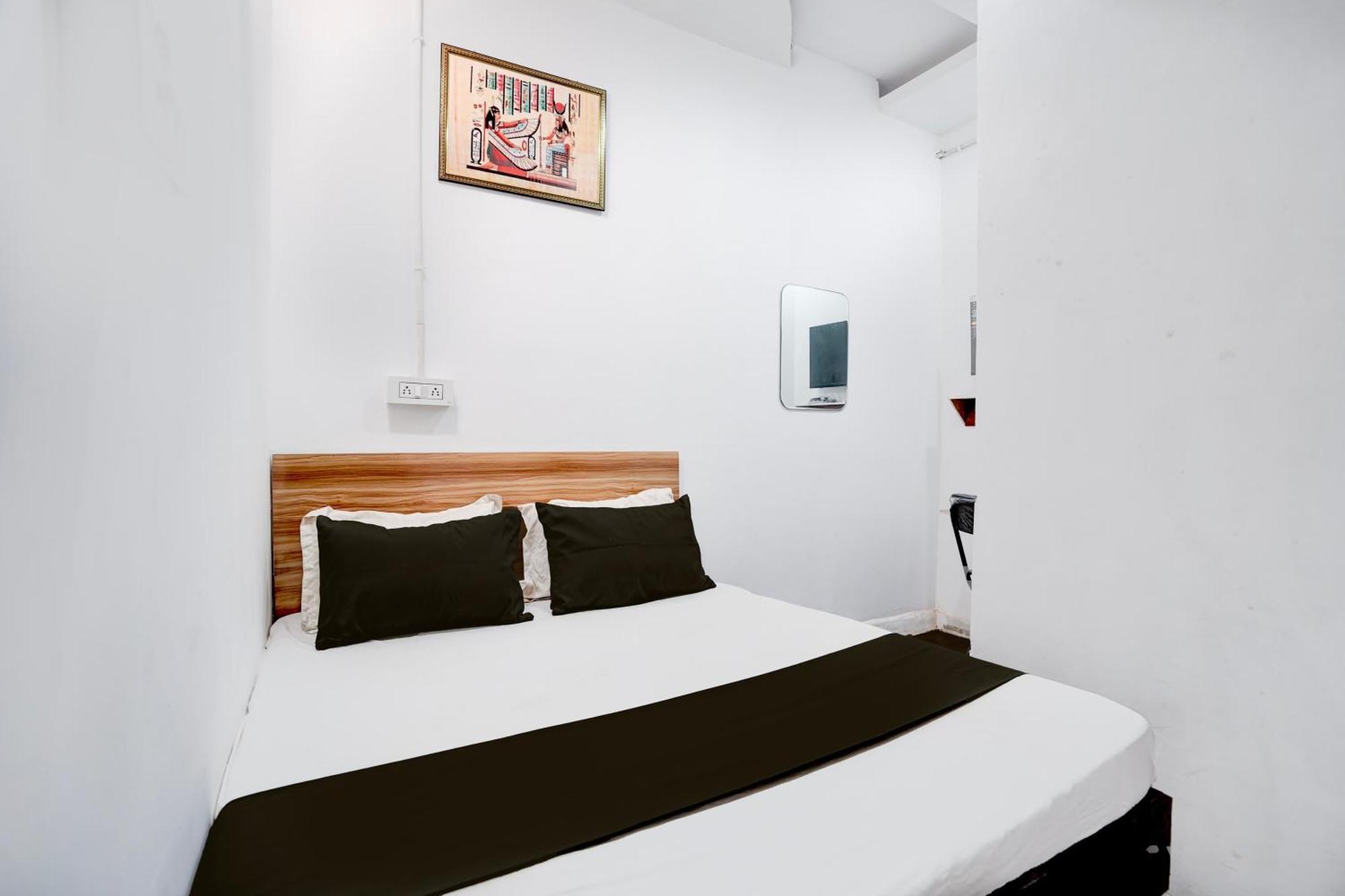 Hotel O Le Empire Stay House Nowe Delhi Zewnętrze zdjęcie